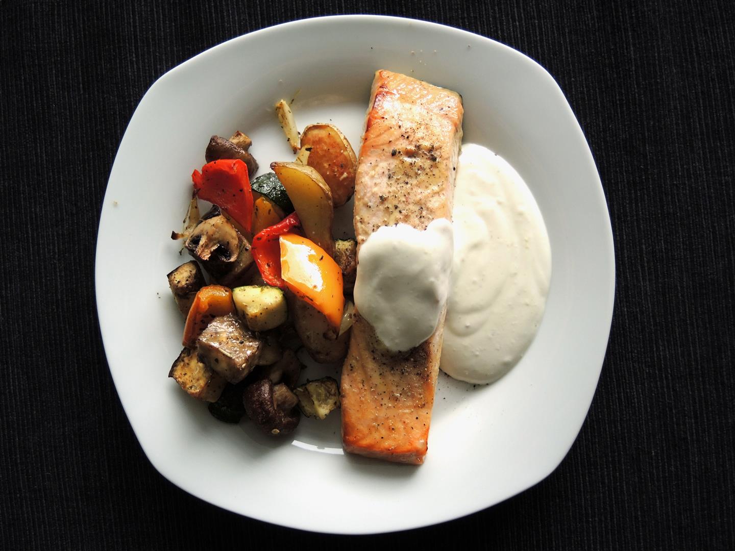 34+ Mediterranes Ofengemüse Mit Lachs Und Kräutern Der Provence,