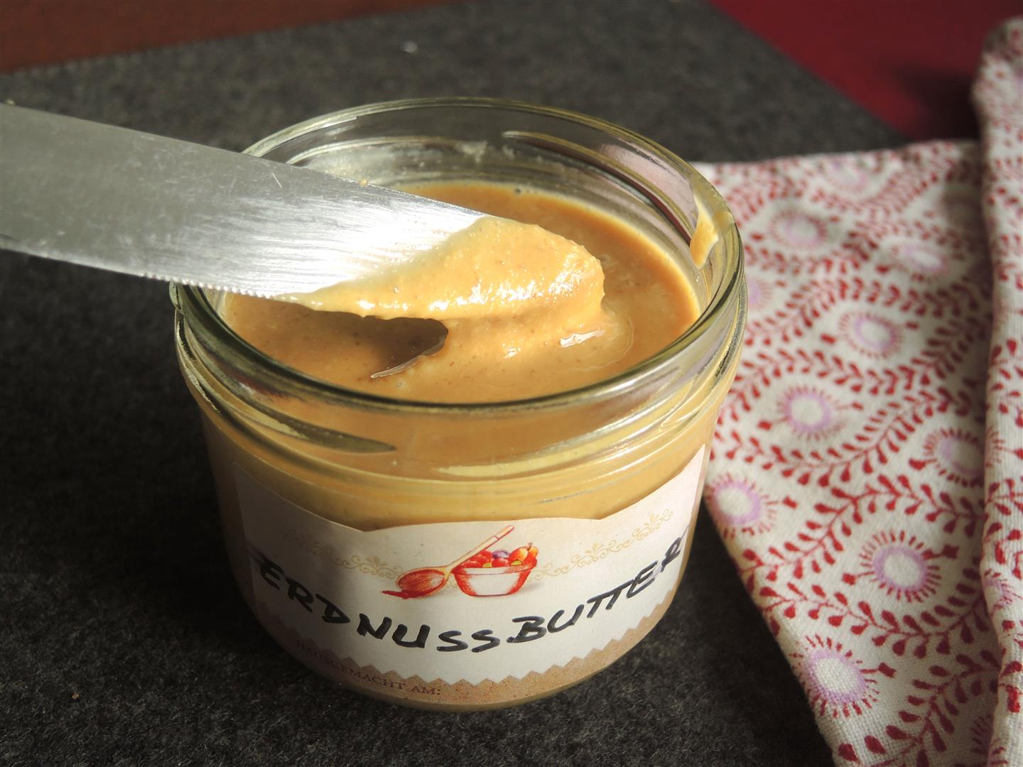 Erdnussbutter selbstgemacht - Chilirosen