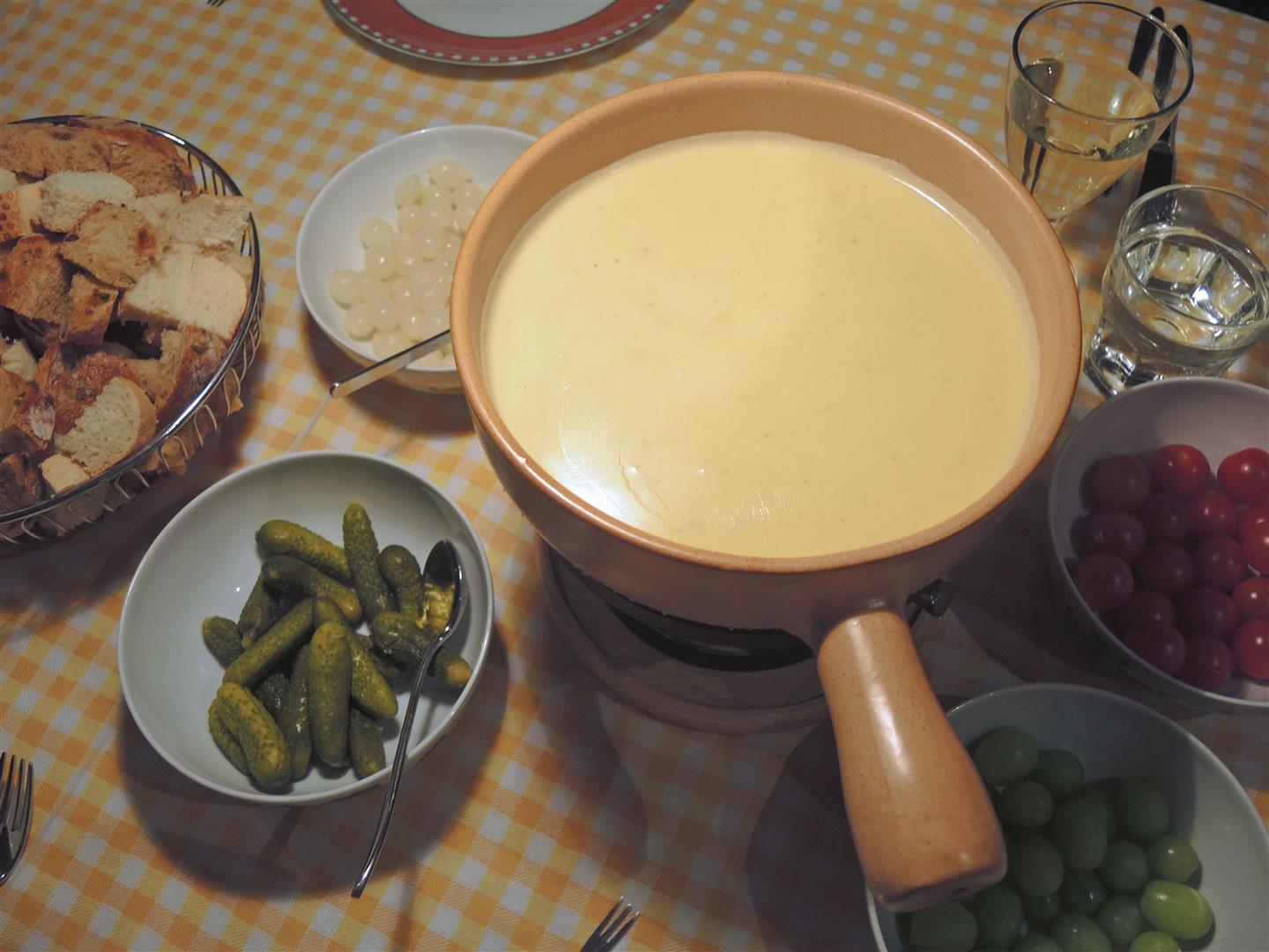 Schweizer Käsefondue - ganz einfach - Chilirosen