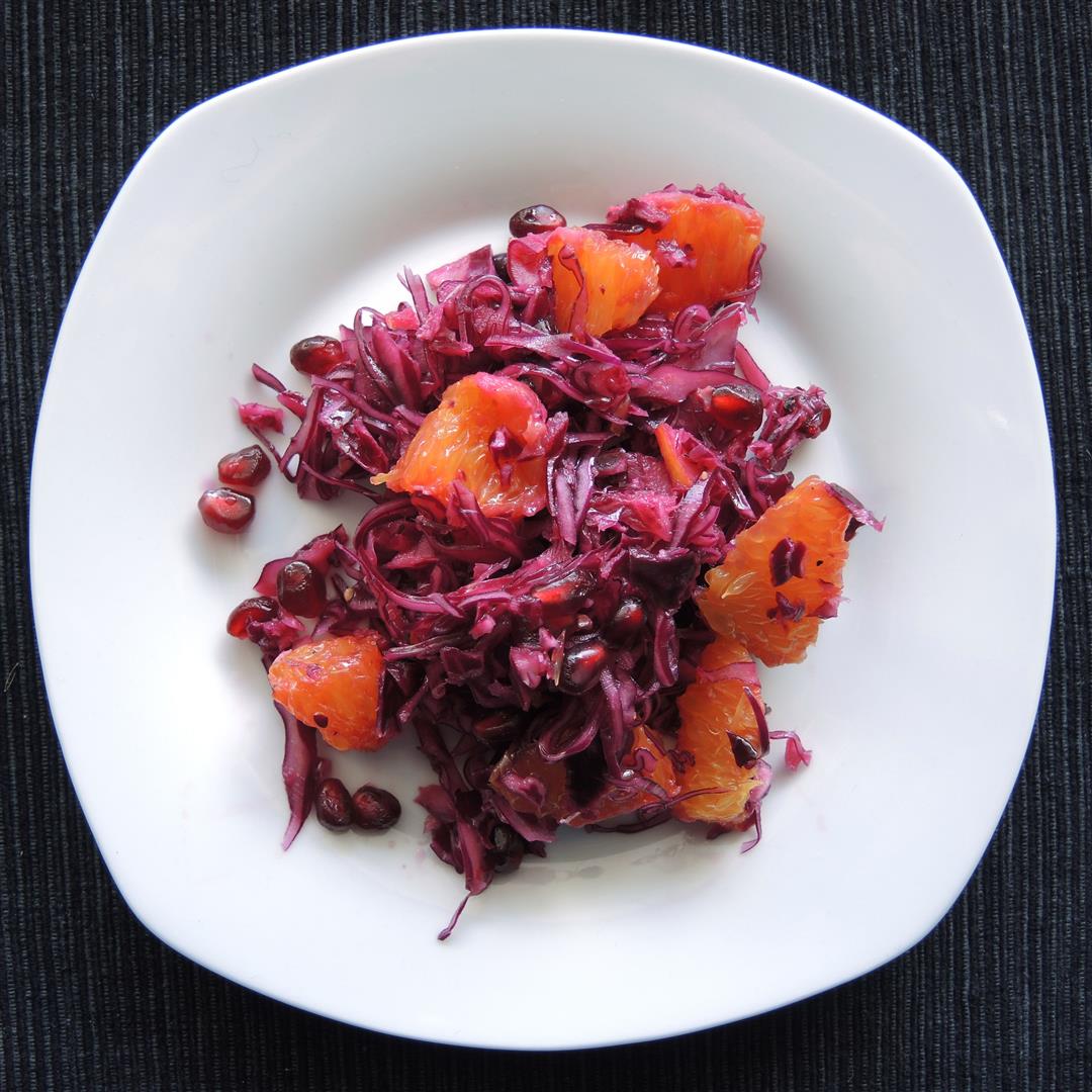 Nachgemacht: Rotkohl-Granatapfel-Salat mit Orangenfilets - Chilirosen