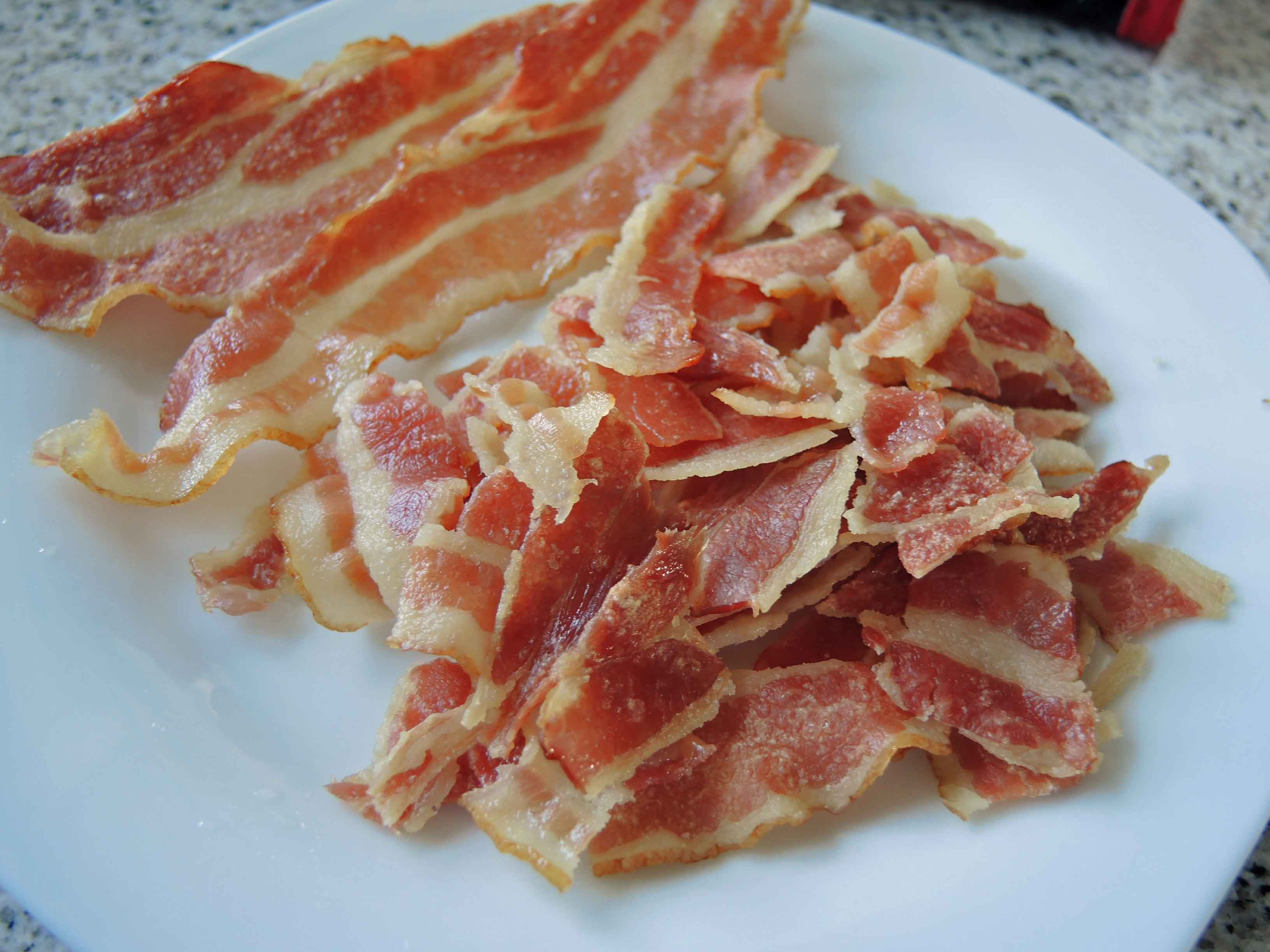 Krosser Bacon aus der Mikrowelle - supereinfach - Chilirosen